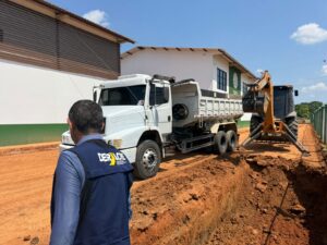 Deracre executa pavimentação do pátio do Instituto de Defesa Agropecuária e Florestal do Acre