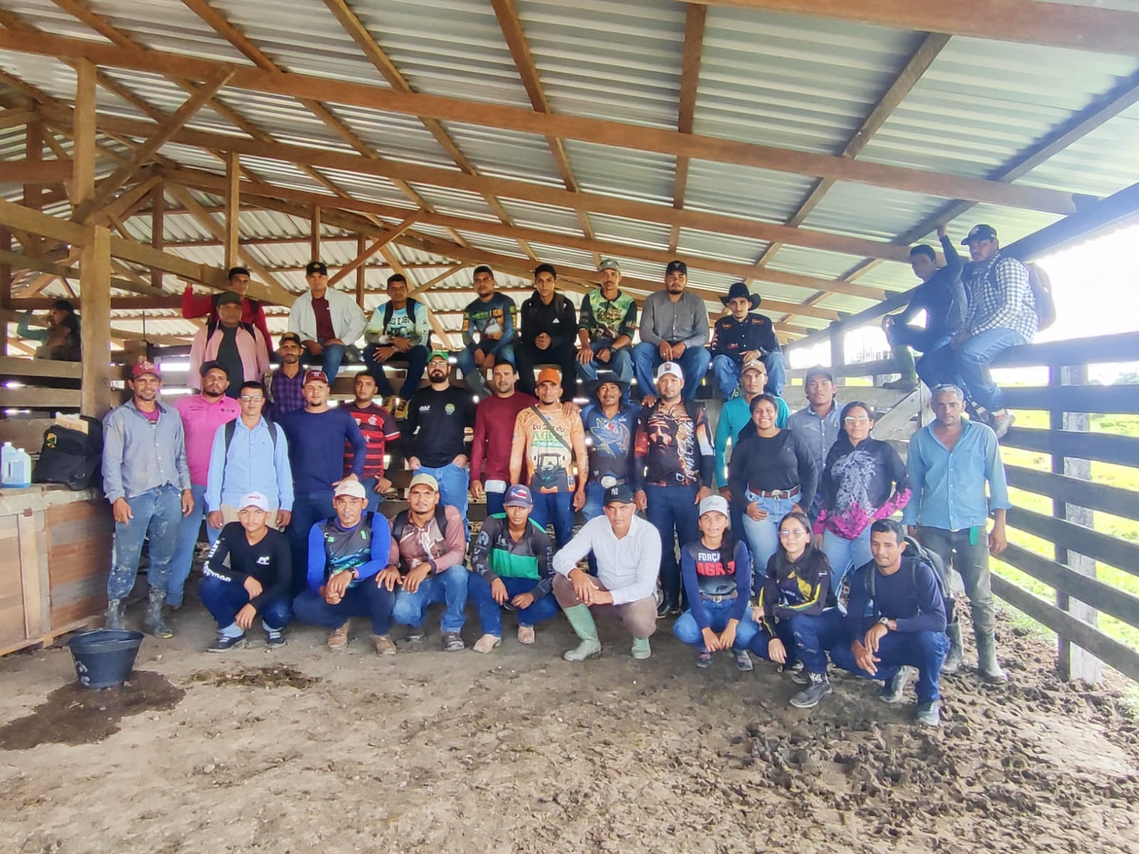 Idaf promove curso de agente vacinador para fortalecer controle da brucelose em Feijó
